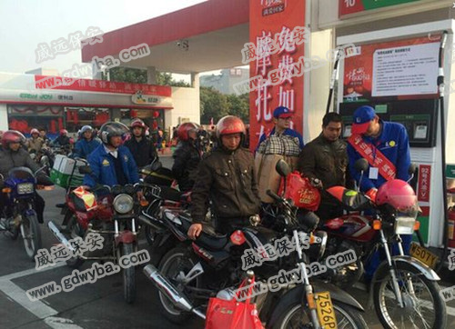 中石化驿站助务工人员返乡过年 佛山禅城保安公司六玄网132432也钦佩