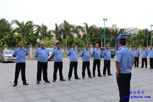 门卫保安-身边哪些普普通通的人